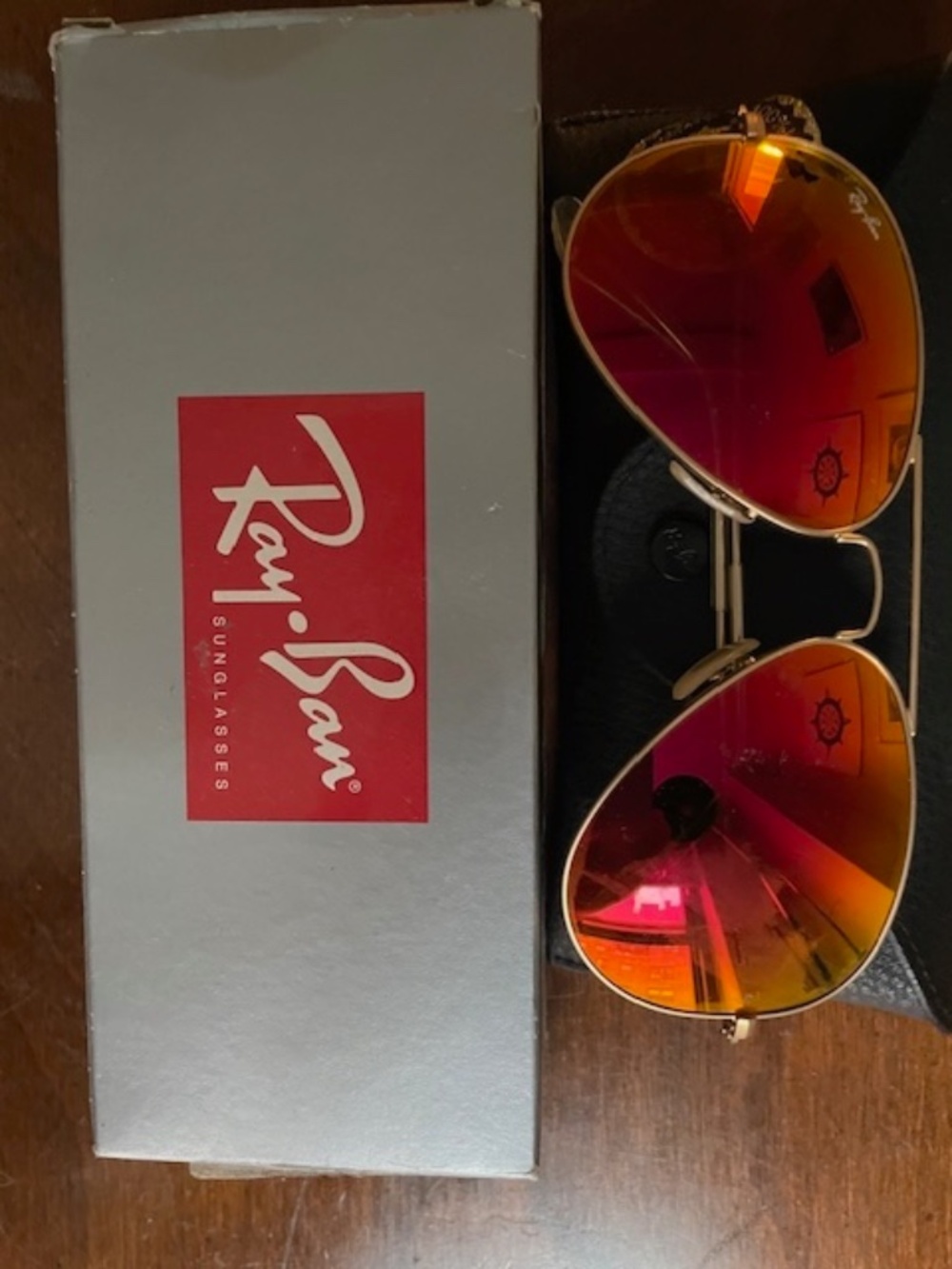 RAY BAN AVIATORS